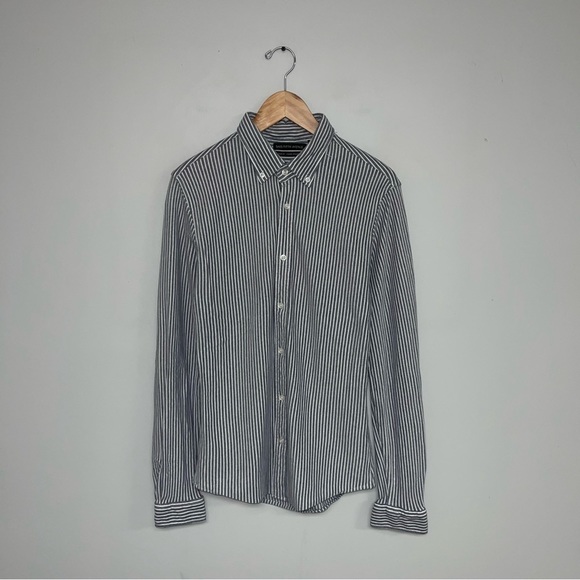 Saks Fifth Avenue Button Down Shirt Women’s Size Large  Grey White Striped Slim - Picture 5 of 10